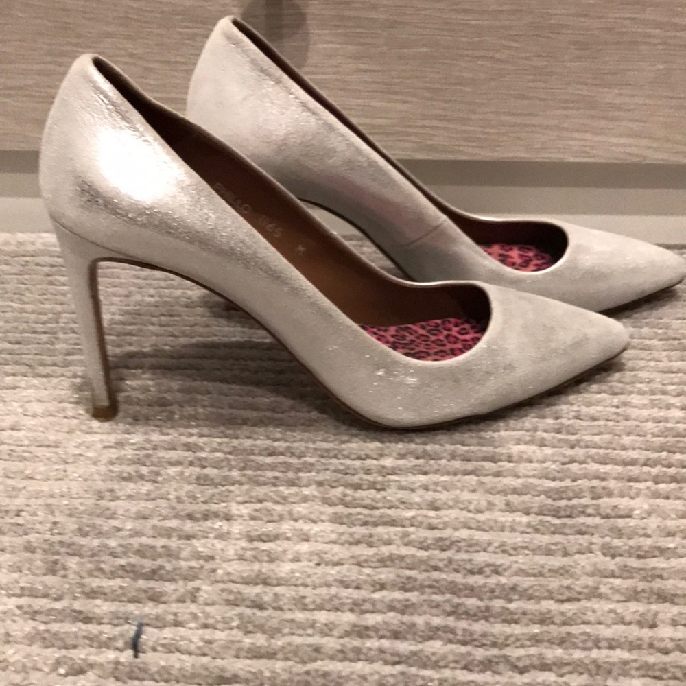 Donald Pleiner heels